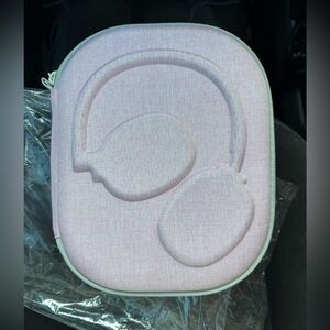 Pink Headphone Carrying Case